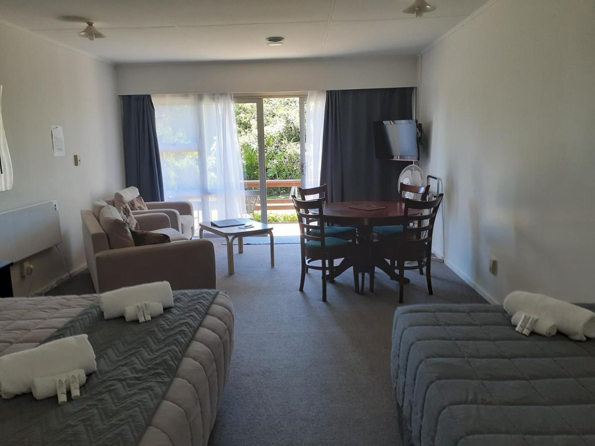 טקאקה Golden Bay Motel מראה חיצוני תמונה